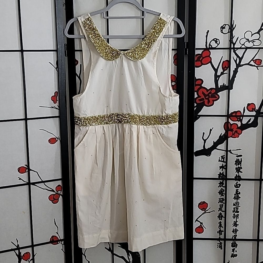 Anthropologie Fancy  Apron Beige Gold Glitter Accents Pockets Pleats Cotton